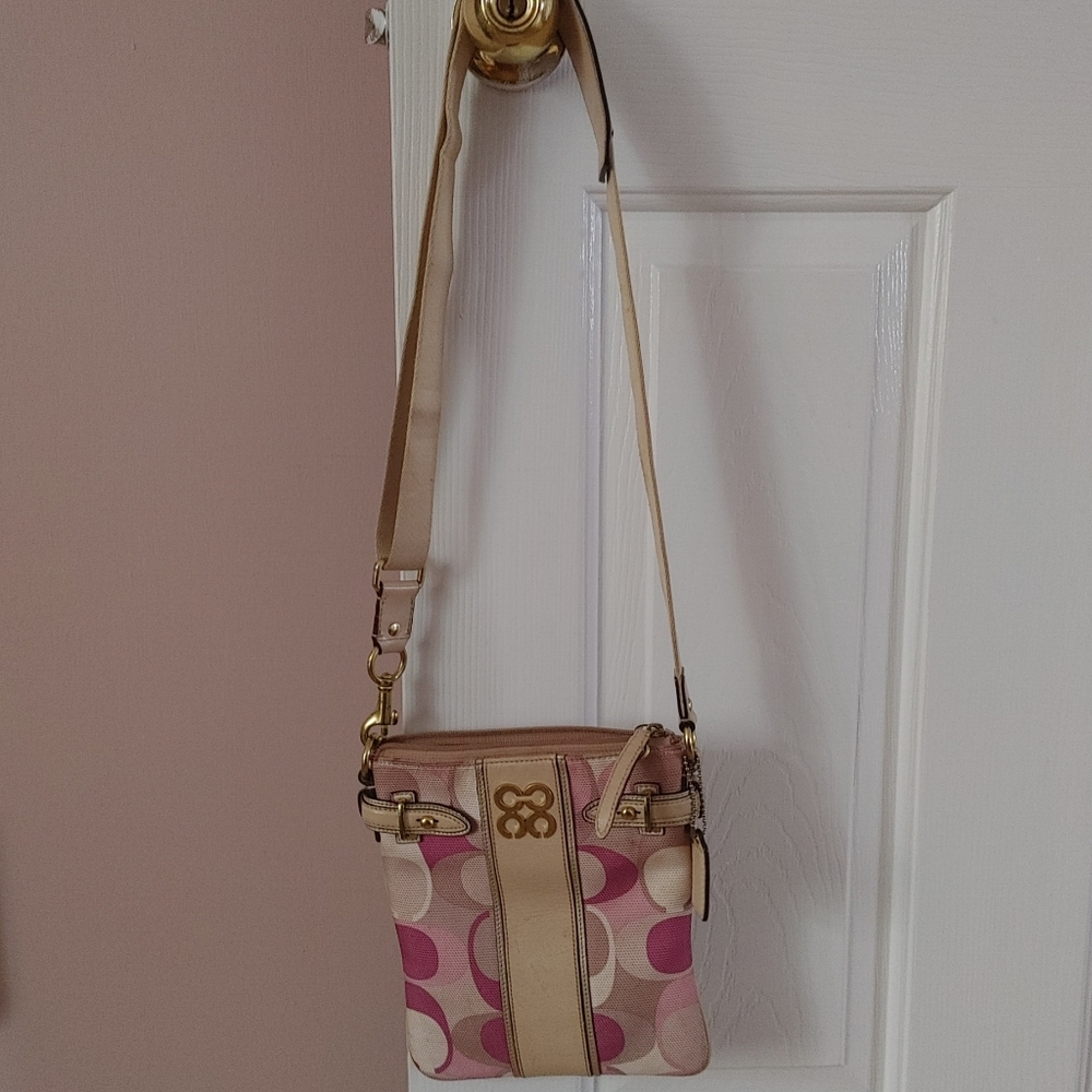 Authentic Coach Leather - Picture 2 of 15